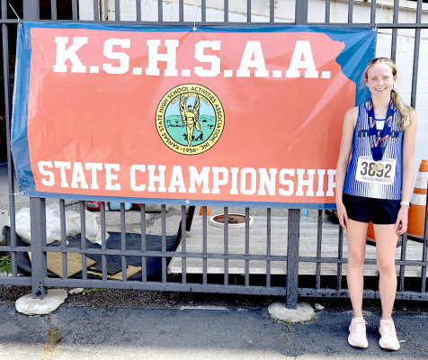 Senior Cheyenne Hoeting finished her State Track Meet with personal bests in the 1600 &amp; 3200