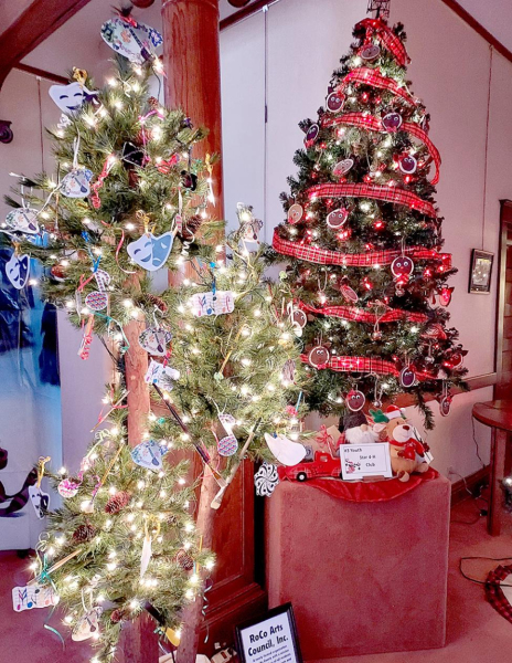 THE RoCo ARTS COUNCIL, INC. tree and the Star 4-H tree are lit up and looking fine at this year’s Parade of Christmas Trees at the Stockton Public Library. Check them out and vote for your favorites!