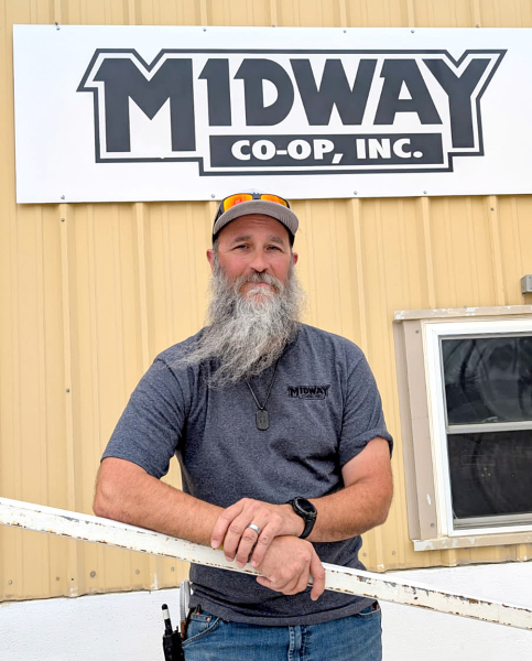 DUSTIN BYLER will lead Midway Coop’s Alton Elevator as the branch’s new manager.