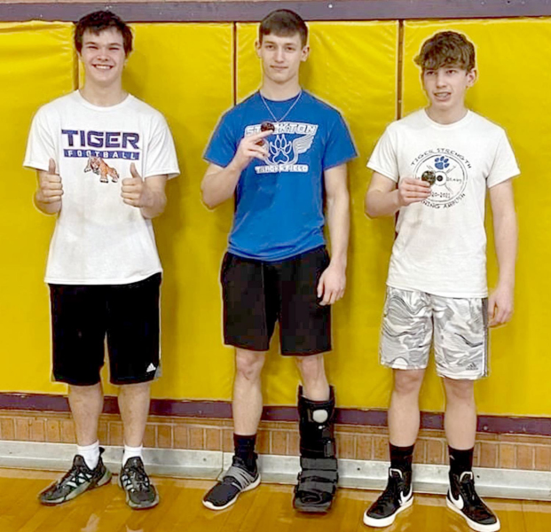 POWERLIFTING MEDALISTS
