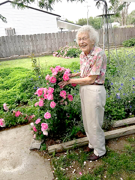 Lola Simon