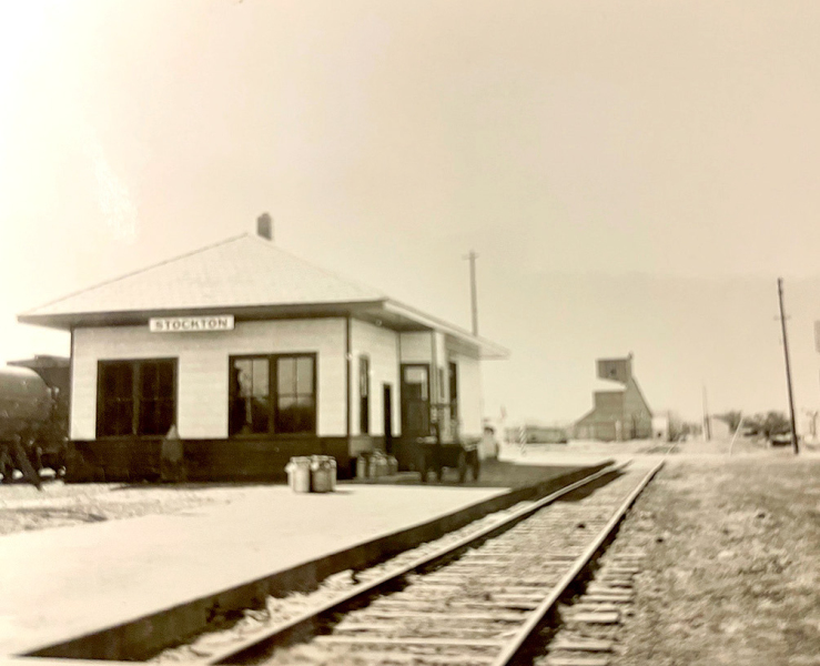 THE HISTORY of movement melts down to one simple measurement: 4 feet, 8½ inches. This became the standard railroad gauge used throughout the United States.