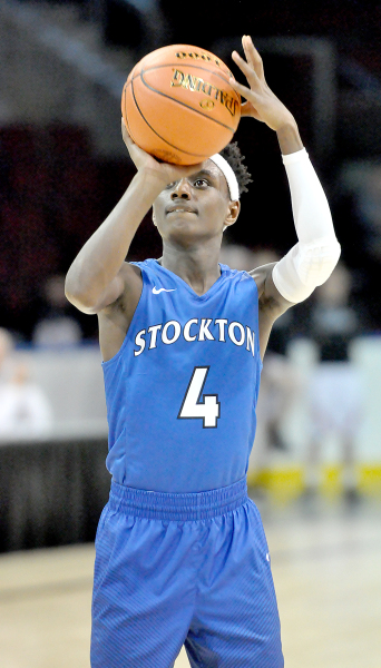 josh shooting free throw
