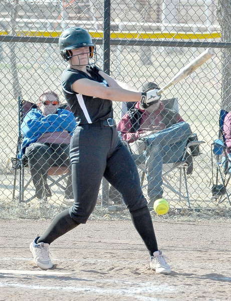 Kyra Gottfried hitting