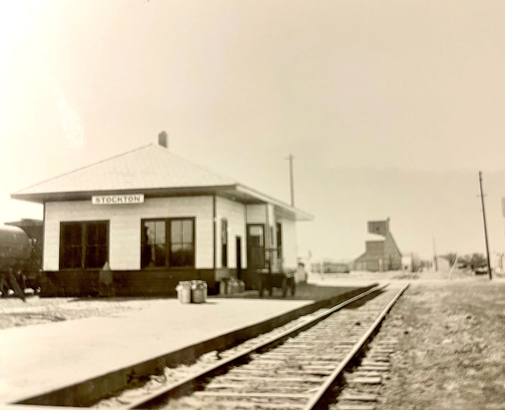 THE HISTORY of movement melts down to one simple measurement: 4 feet, 8½ inches. This became the standard railroad gauge used throughout the United States.
