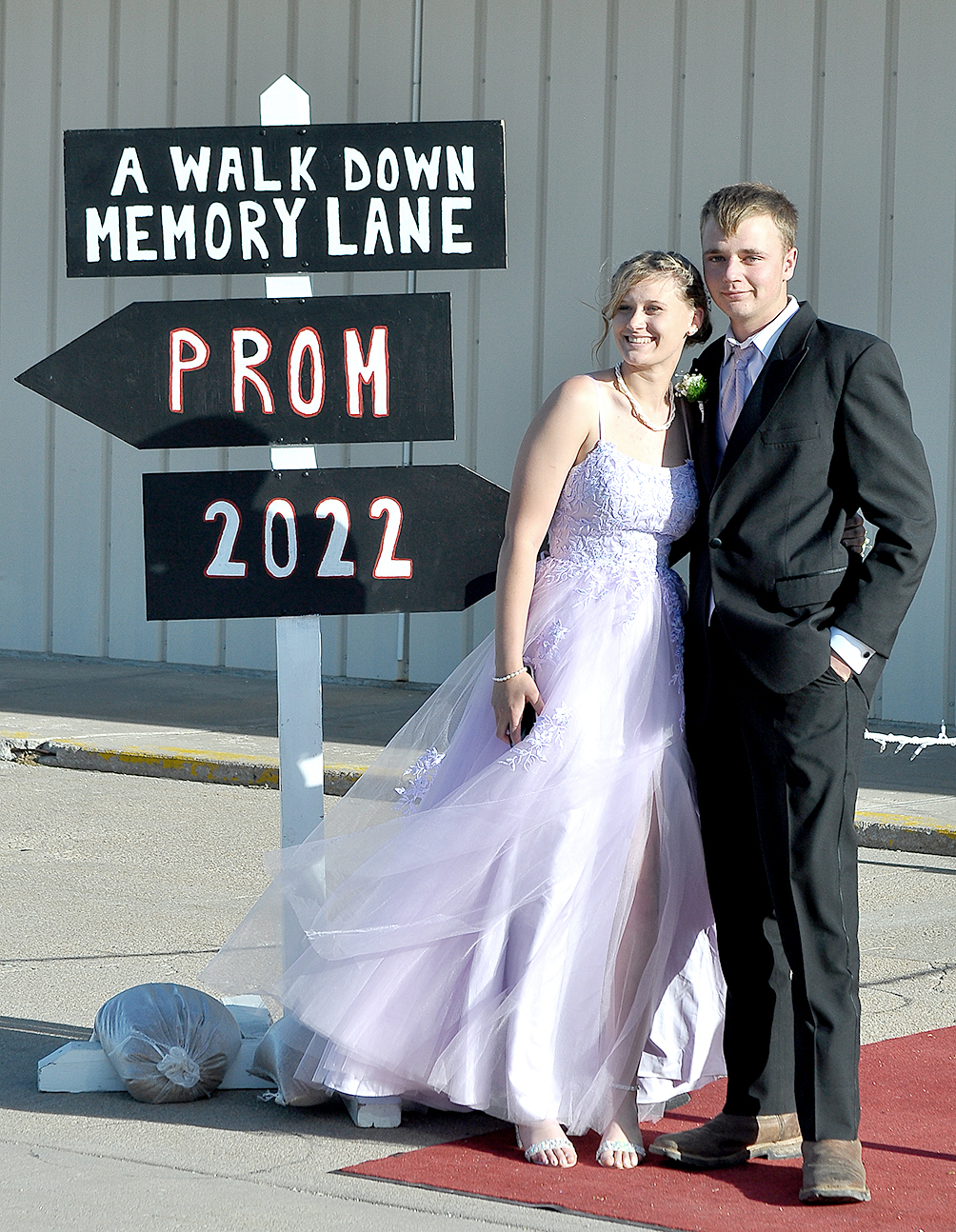 missy and date