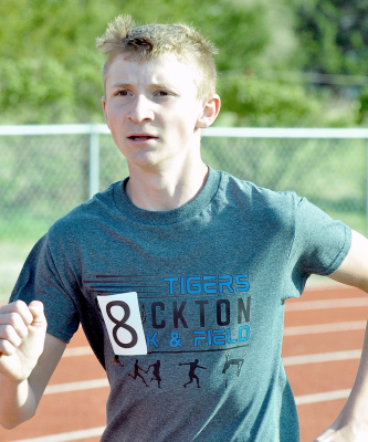 Haden Hahn — 1600M — Plainville Invitational