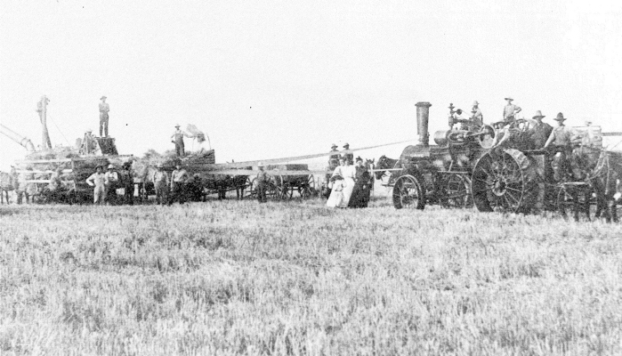 THE DATE OF THIS PHOTO of a steam thresher in the field is not known. If anyone knows anything about this photo, please contact us so we can share it with our readers.