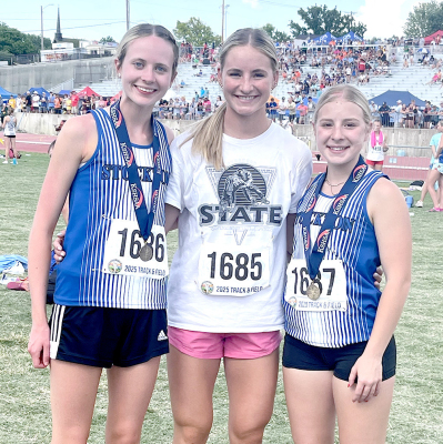 Cheyenne Hoeting, Ava Dix, and Saj Snyder at State