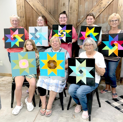 ENJOYING THE FIRST PAINTING CLASS