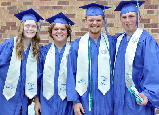 Elizabeth Busonic, Chevy Bouchey, Colton Williams and Skylar King