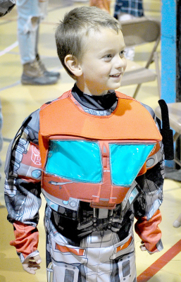 JAXON HOELSCHER enjoys playing a game at FFA Goblin’s Glory.