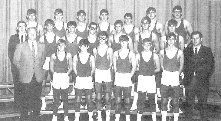 THE 1970 SHS WRESTLERS were (front row) coach Emery Hart, Jeff Morrissey, Terry McRae, Jerry Sanders, Sonny Clark, Shawn McCall, Ron McRae; (second row) David Baxter, Rick Sanders, Doug Iman, Gary Scott, Randy Baughman, Jack Gager, coach Don LaRue; (back row) Bob VanEaton, Don Jenkins, David Schneider, John Hageman, Lynn Hudson, Ron Williams, and Terry Eggers.