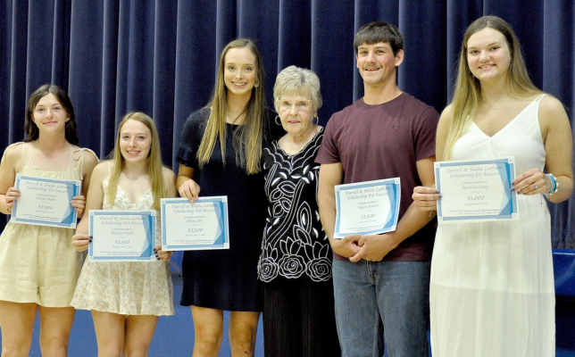 THE 2022 DARRELL AND SHEILA LATHAM SCHOLARSHIP FOR SUCCESS recipients were from left: Coryn Hahn, Delany Snyder, Olivia Dix, Sheila Latham, Rylan Basart and Savannah Gray. The seniors were awared their scholarships during the Awards Banquet held on Wednesday, April 27.