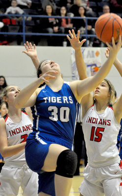 LADY TIGER JUNIOR Kaelyn Means scored on this reverse layup duing MCL Tournament action against Hoxie last Saturday.