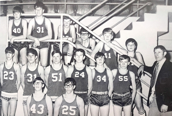 THE 1971-1972 SHS FRESHMAN BOYS BASKETBALL TEAM was comprised of (front row): Kerry McCue, Brad Glendening; (second row) Butch Marshall, Dana Grover, Mark Dix, Gary Schilowsky, Wendell Peacock, Mickey Strutt, coach Bob Becker; (back row) Kent Kincaid, Terry Trarbach, James Alexander, Tim Votapka, Gary Kee, and Ryan Stewart.