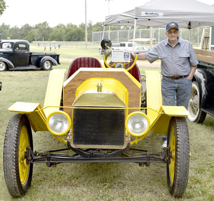 JAY MURPHY OF STOCKTON has a special place in his heart for his 1922 Model T racer. His son, Billy (“Billy the Kid”), was a successful race car driver (#9) back in the day.