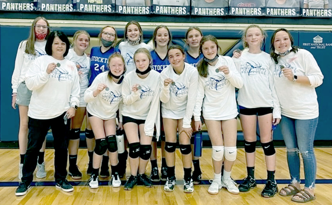 sjh vb girls with medals